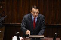 Wicepremier, szef MSZ Radosław Sikorski podczas wystąpienia na sali obrad Sejmu, 19 listopada 2025 r.