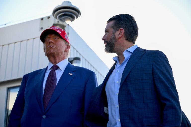 Prezydent USA Donald Trump wraz z synem, Donaldem Trumper Juniorem.