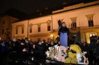 Na zdjęciu protestujący w Budapeszcie