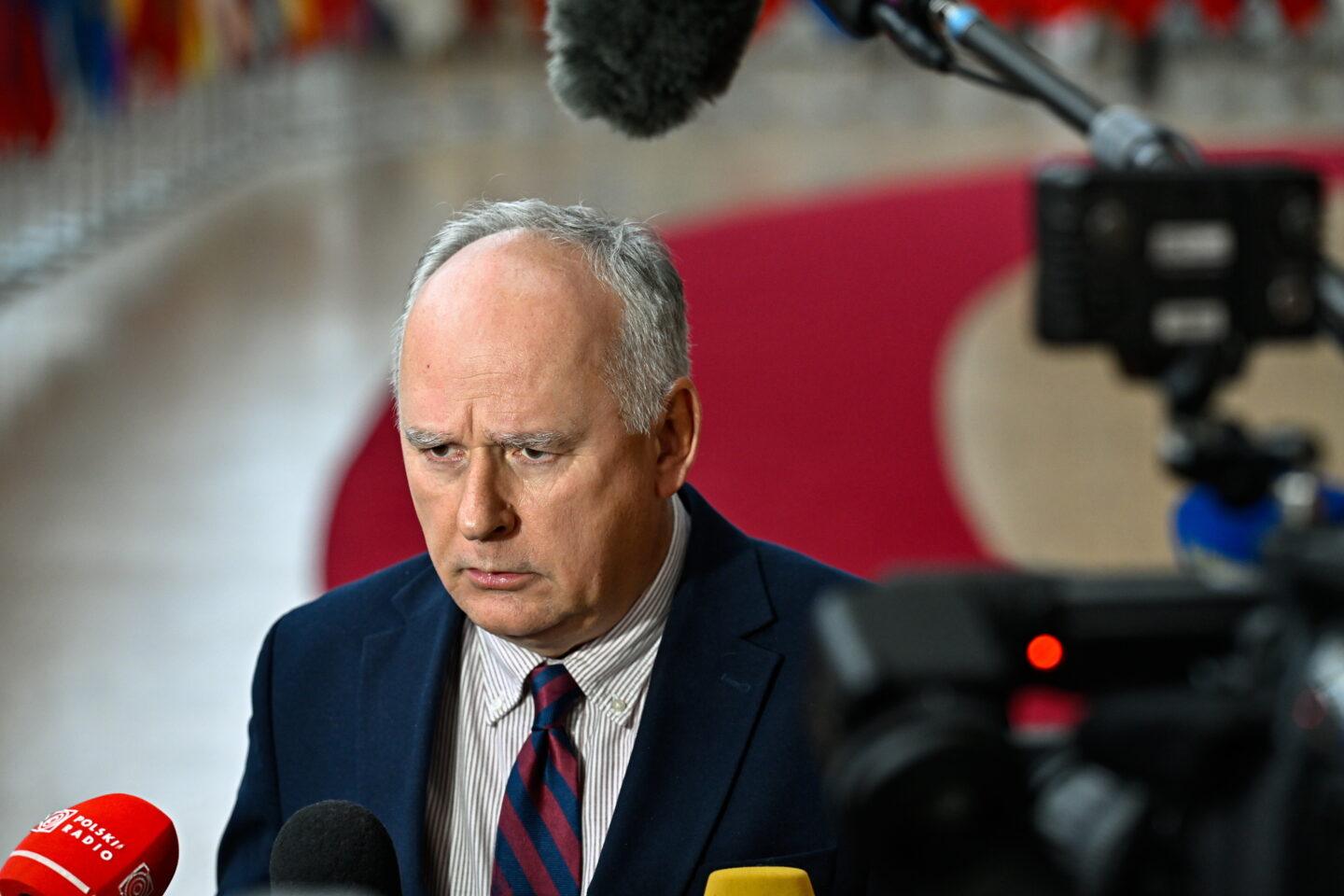 Wiceminister obrony narodowej Paweł Zalewski w drodze na spotkanie szefów resortów spraw zagranicznych państw UE w formacie obronnym