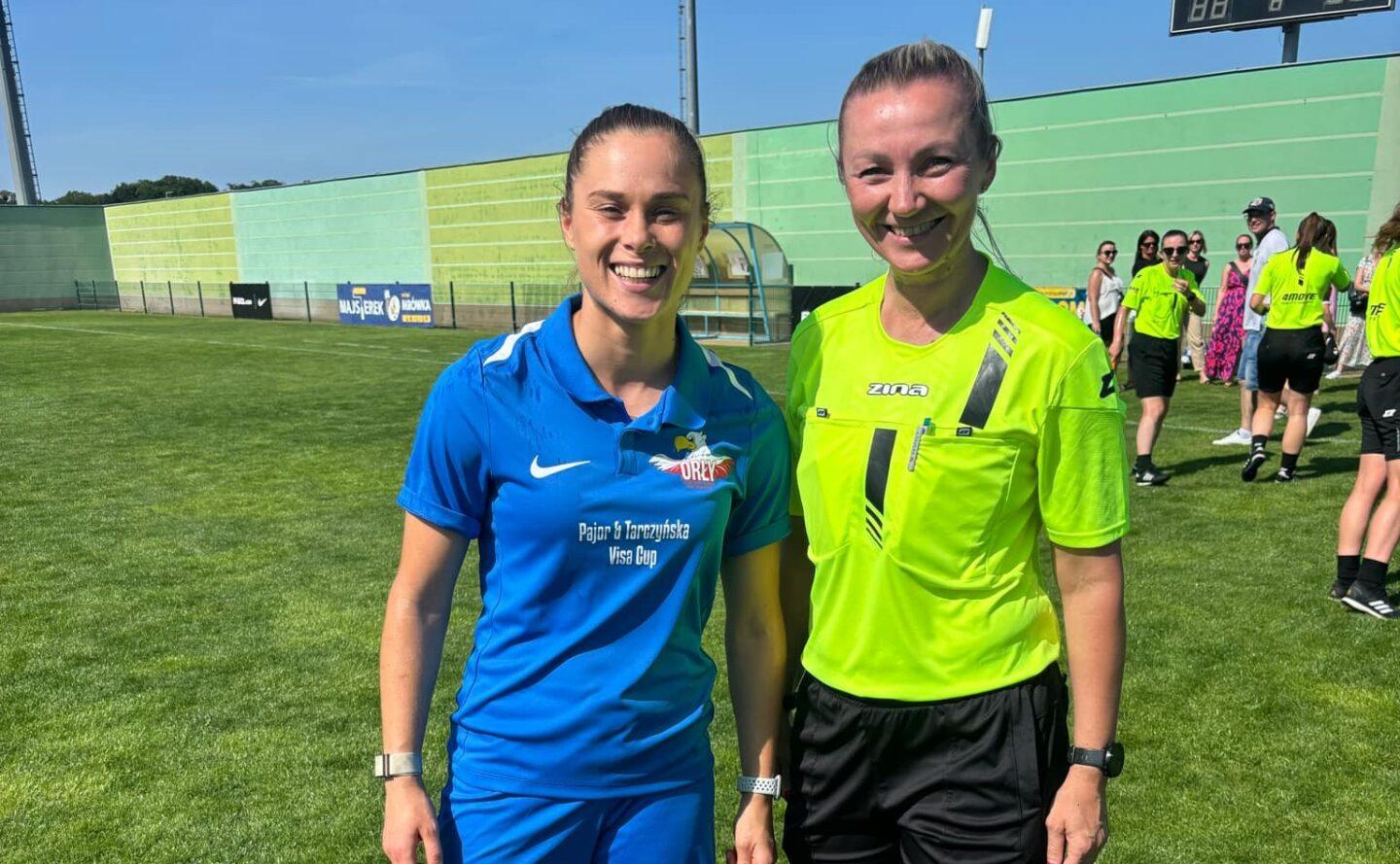 Sędzia Monika Mularczyk i Ewa Pajor