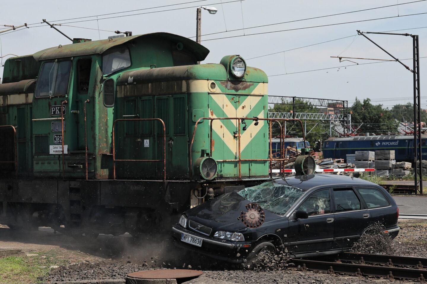 Symulacja wypadku na przejeździe kolejowym