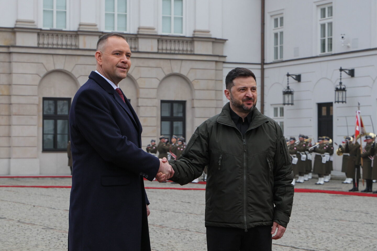 Prezydent Karol Nawrocki wita ukraińskiego prezydenta Karola Nawrockiego w Pałacu Prezydenckim
