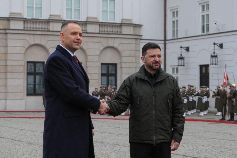 Prezydent Karol Nawrocki wita ukraińskiego prezydenta Karola Nawrockiego w Pałacu Prezydenckim