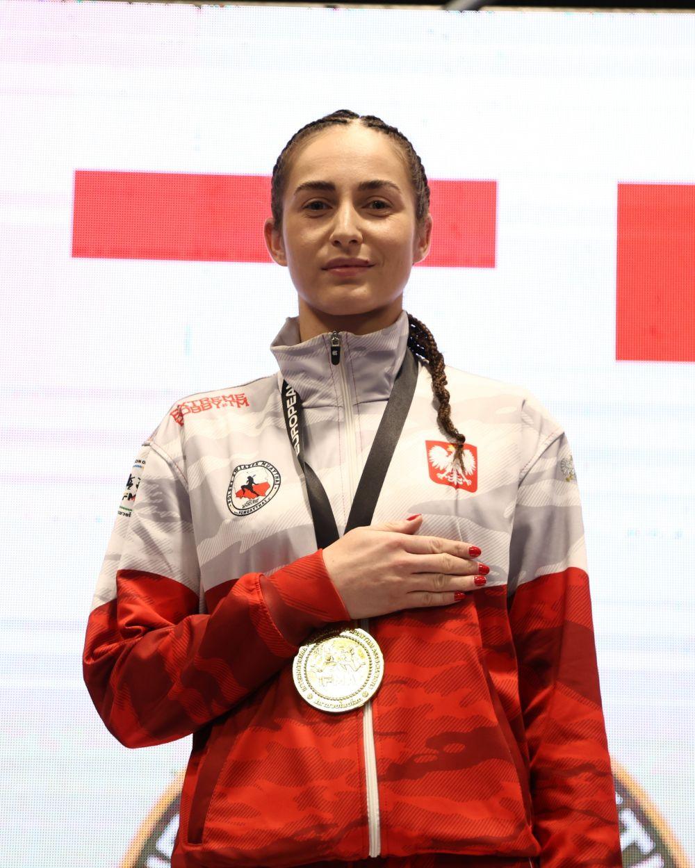 Na zdjęciu Adriana Płachta, polska mistrzyni muay thai