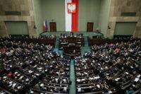 Na zdjęciu posłowie na sali obrad sejmu