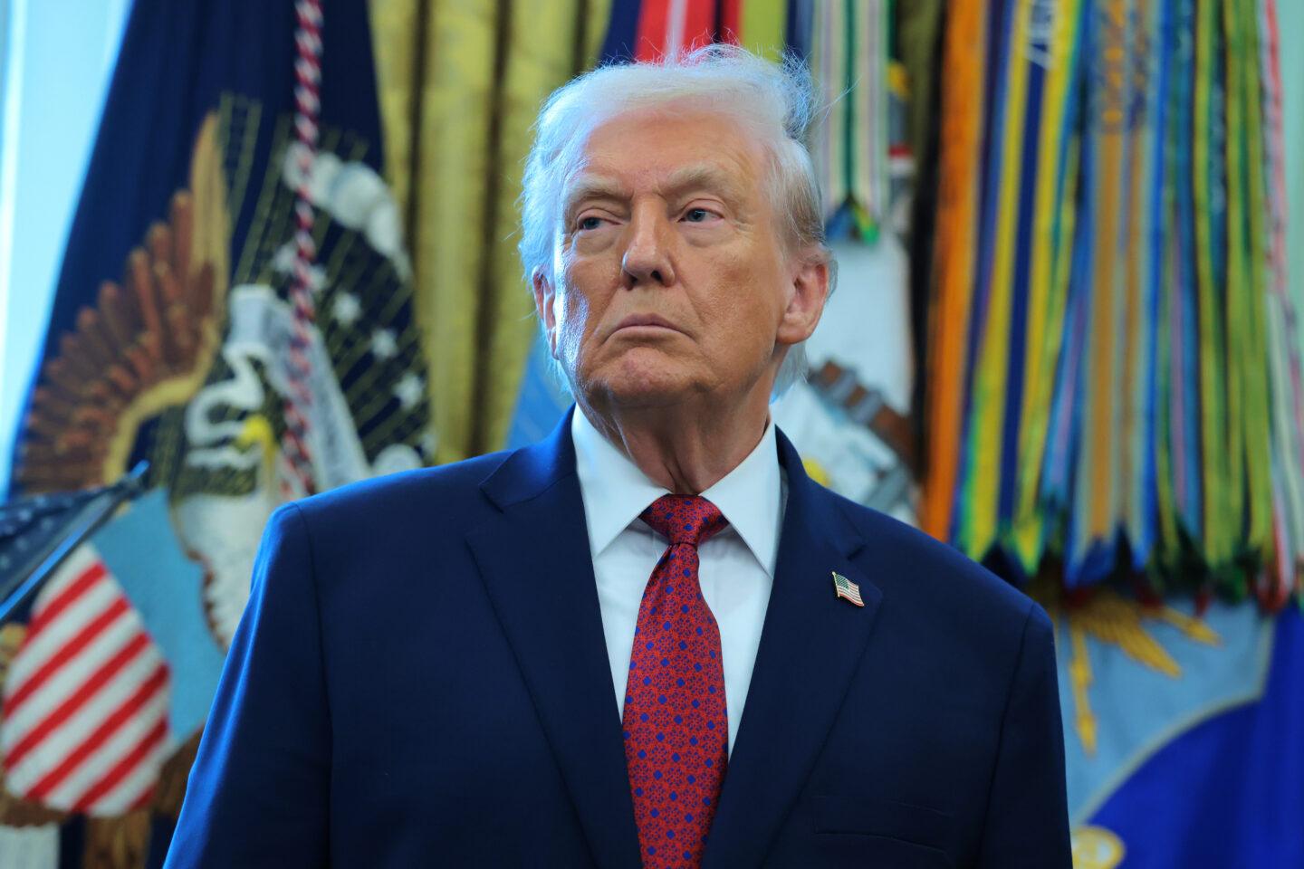 Prezydent USA Donald Trump w Gabinecie Owalnym