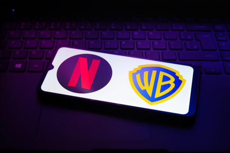 Loga Netflixa i Warner Bros. Discovery