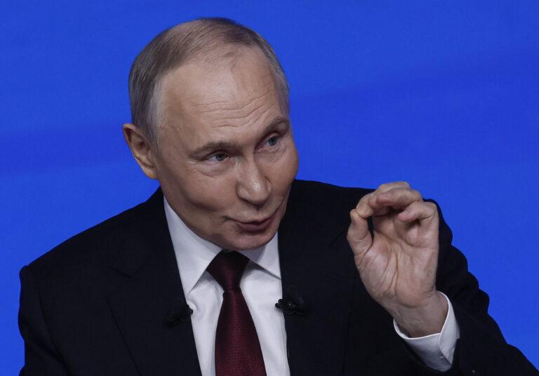 Rosyjski dyktator Władimir Putin w trakcie corocznego spotkania wyglądał na osobę będącą w dobrym humorze