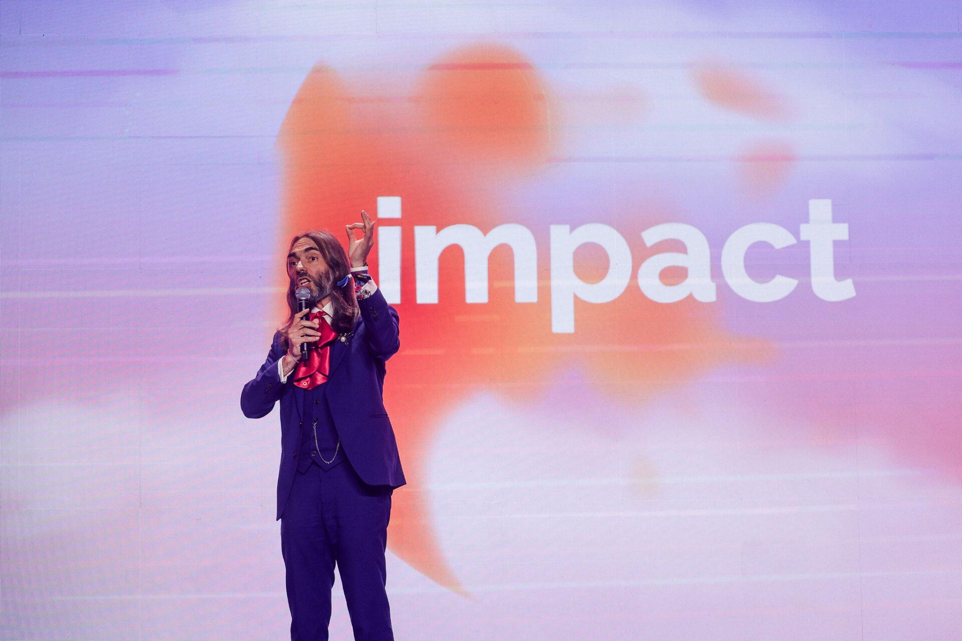 Cédric Villani, matematyk o światowej sławie, laureat Medalu Fieldsa, twórca raportu, na którego podstawie powstała strategia AI for Humanity