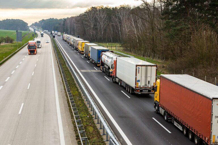 Ciężarówki jadące z Polski do Niemiec