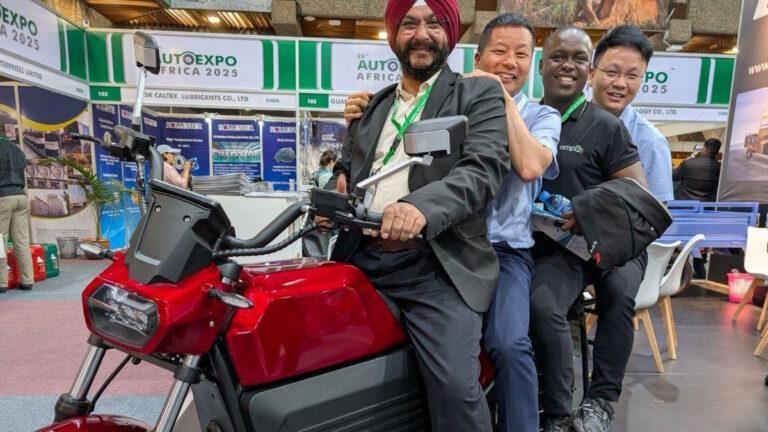 Motocykl elektryczny wyprodukowany w polskiej strefie ekonomicznej w Kenii