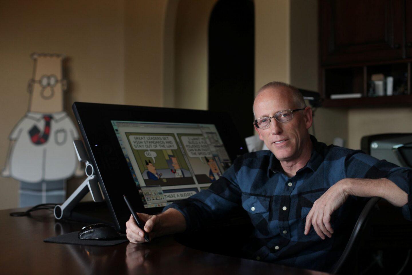 Scott Adams, twórca Dilberta przy pracy