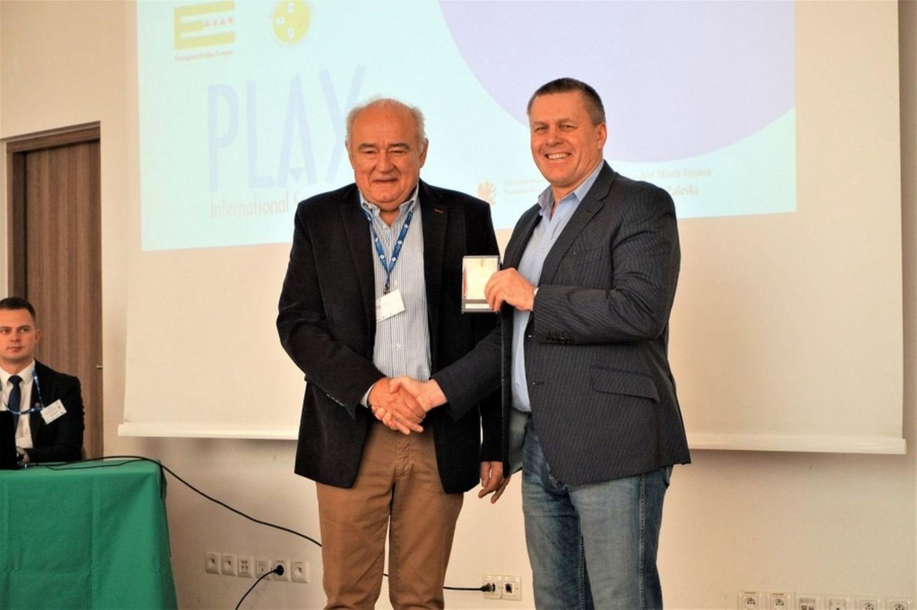 Marek Małysa i prof. Piotr Błajet, szefowie fundacji Bridge to the People