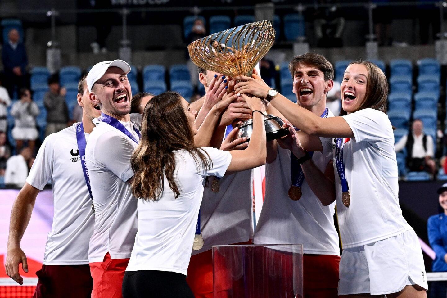 Polska drużyna z trofeum United Cup 2026