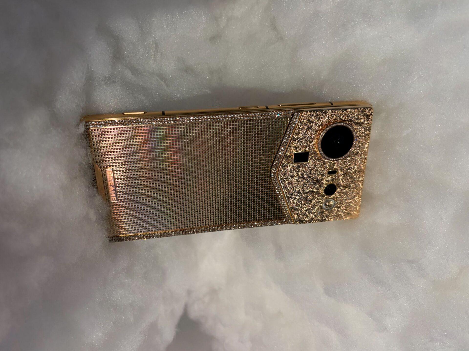 Złoty telefon od Dreame