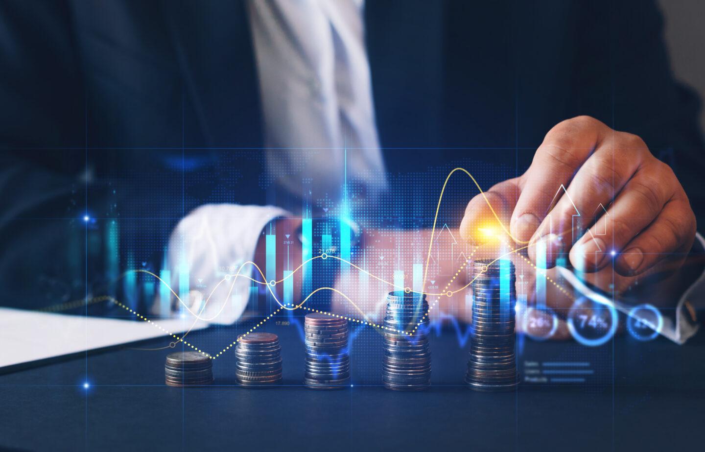 Mocno rośnie wartość udzielonych kredytów, zwłaszcza gotówkowych i hipotecznych. W 2026 r. tylko te drugie mają rosnąć w dwucyfrowym tempie. Fot. GettyImages