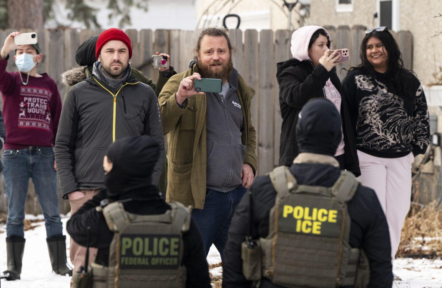 Agenci ICE filmowani