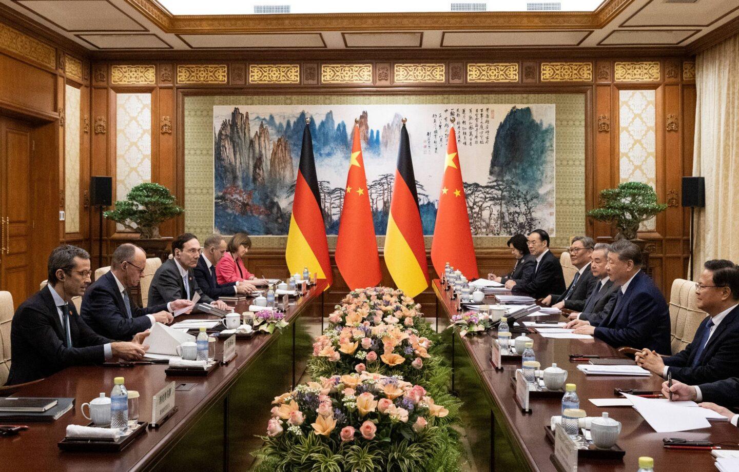 Prezydent Xi Jinping i kanclerz Friedrich Merz