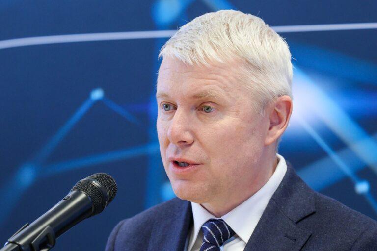 Prezes Polpharmy Sebastian Szymanek