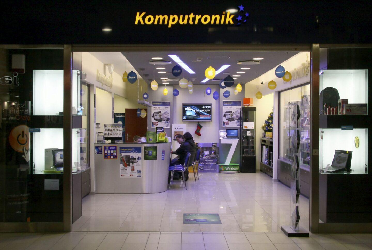 Sklep sieci Komputronik