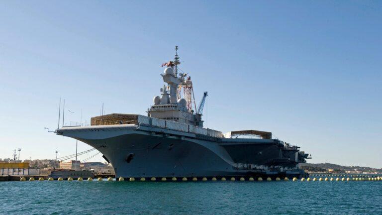 Lotniskowiec Charles de Gaulle