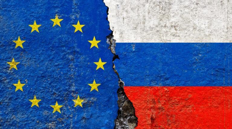 Rosyjska i unijna flaga