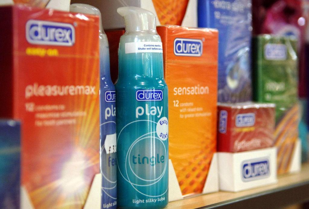 Produkty Durex na półce w sklepie