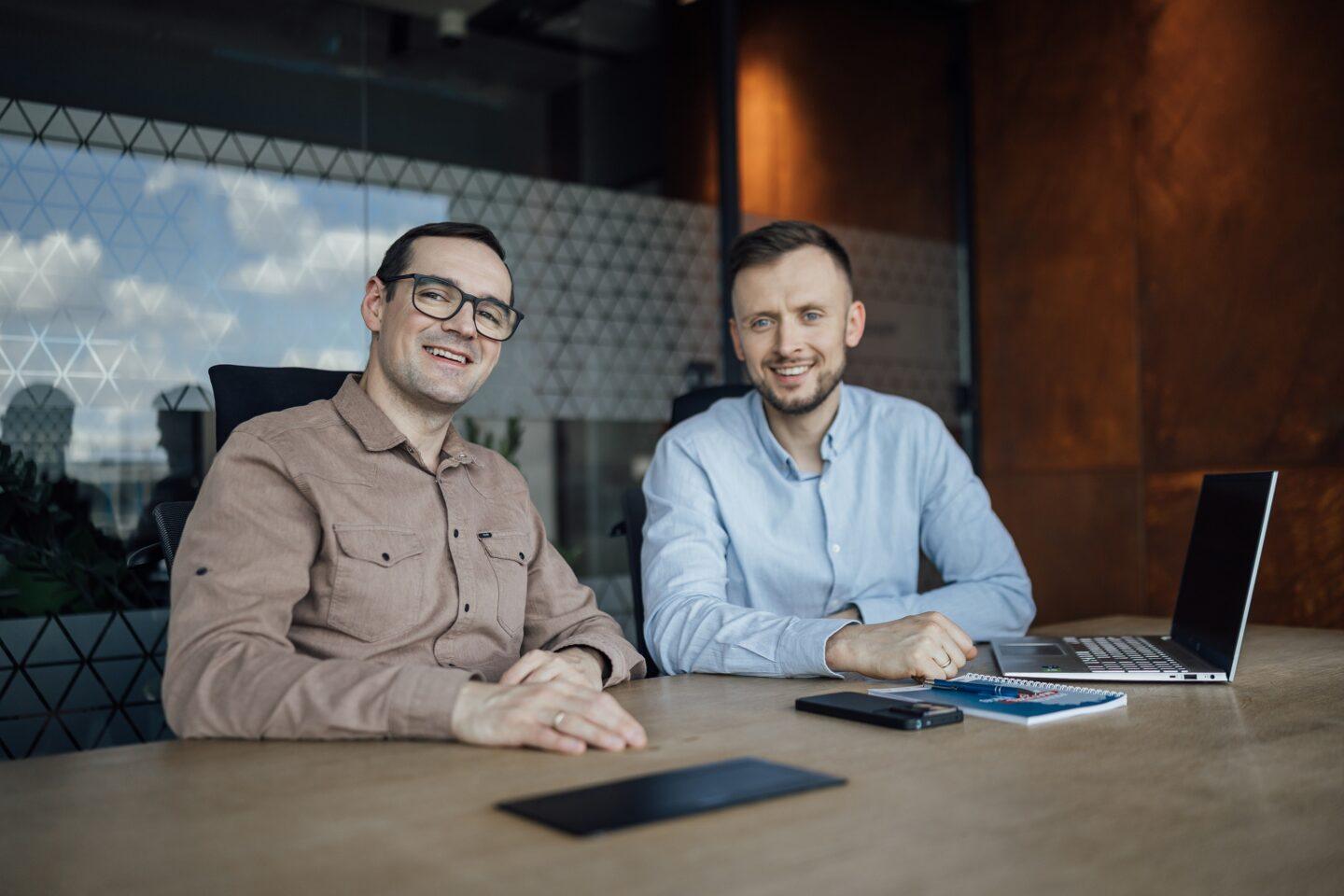 Krzysztof Pawłowski (z lewej) i Piotr Golonka, założyciele Lean Action Plan