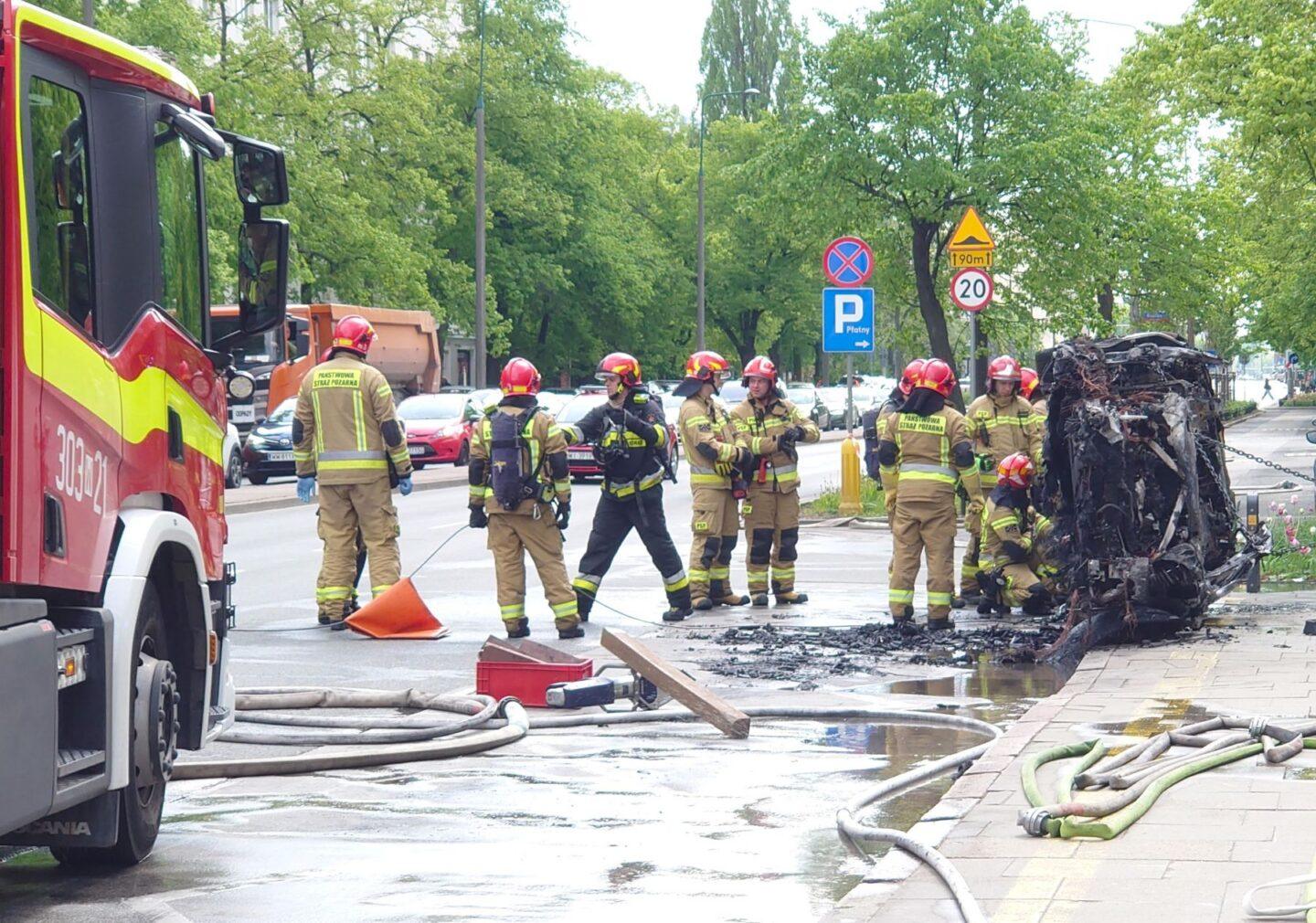 Lucid Air, który spalił się w Warszawie wiosną 2024 r.
