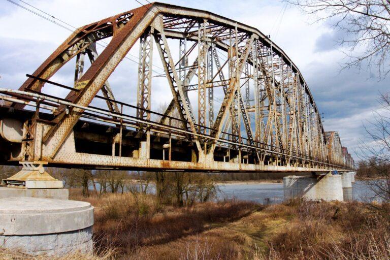 Stary most kolejowy w Górze Kalwarii nad Wisłą