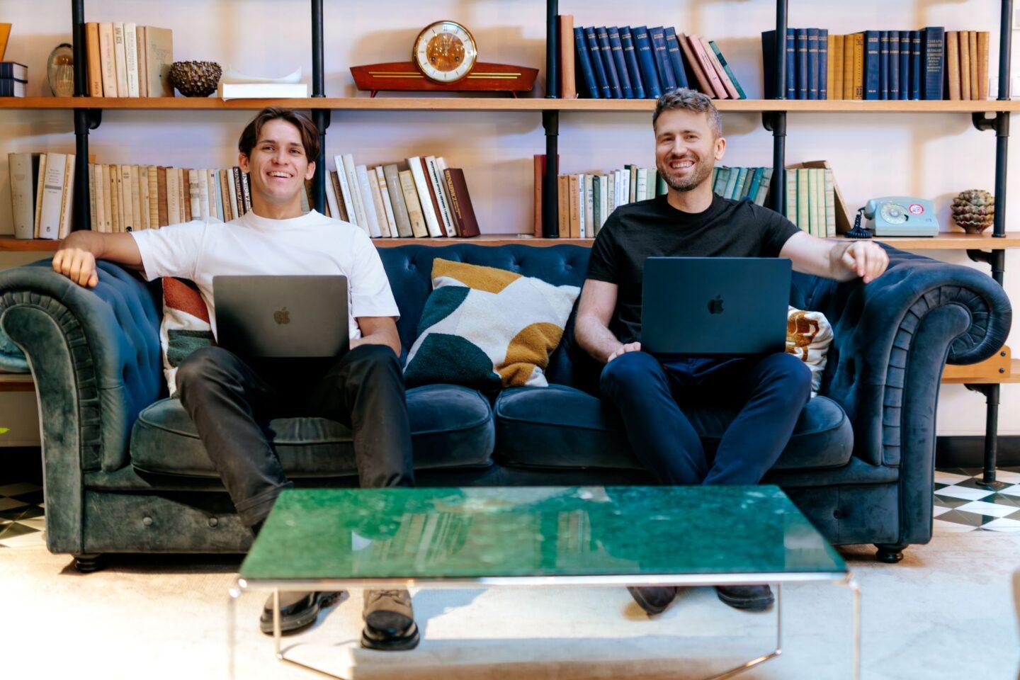 Twórcami firmy Mimira są Maciej Kensicki (z prawej) i Mikołaj Grelewicz. Ich celem jest zrewolucjonizowanie procedury zdobywania przetargów publicznych