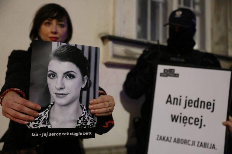 Protesty antyaborcyjne po śmierci Izabeli z Pszczyny