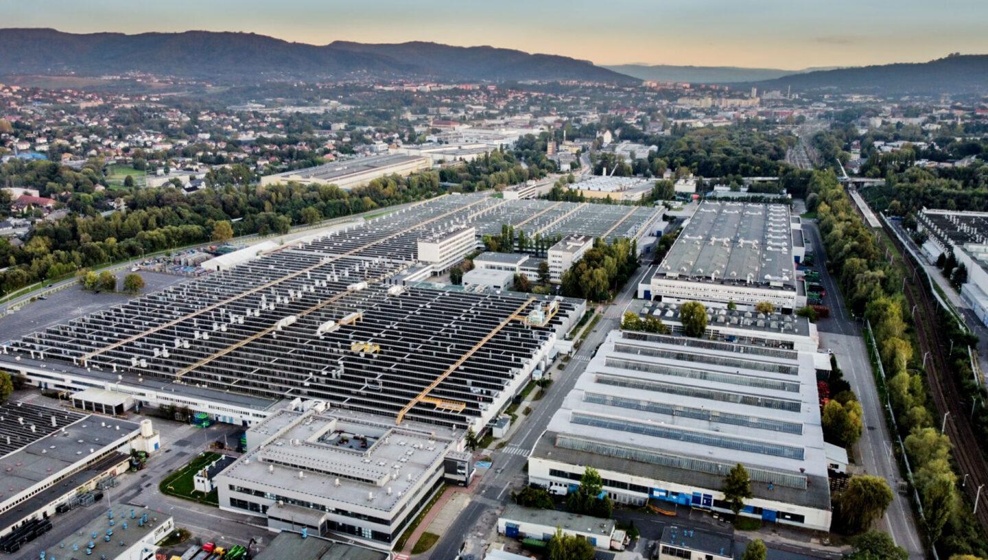 DL Invest Park Bielsko-Biała II obejmuje kompleks produkcyjno-magazynowy o powierzchni najmu ponad 267 tys. m kw. i zajmuje obszar 52,8 ha.