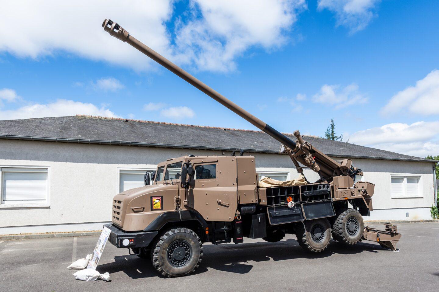 francuskie armatohaubice Ceasar