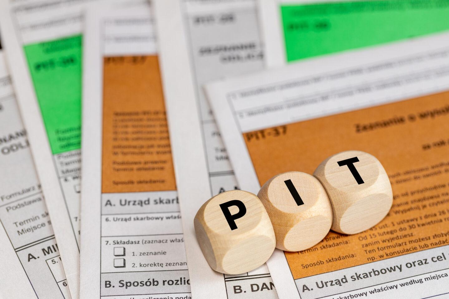 Completing the tax return called PIT. Annual tax settlement in Poland.