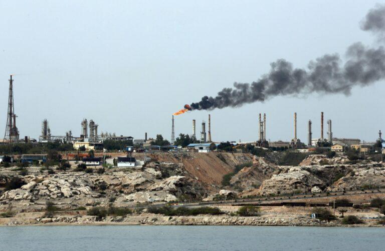 Terminal naftowy na wyspie Chark