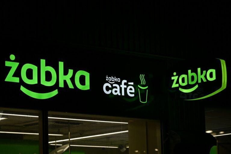 Żabka zanotowała mocny wzrost sprzedaży w I kwartale 2026 r. Zarząd firmy wierzy, że motorem napędowym będą nowe biznes
