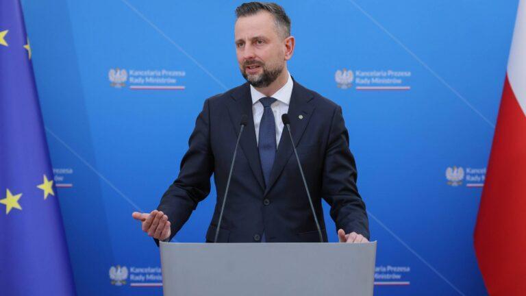 Wicepremier, minister obrony narodowej Władysław Kosiniak-Kamysz na konferencji prasowej po posiedzeniu rządu