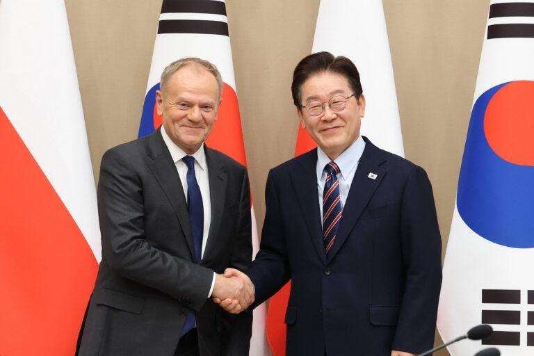 Premier Polski Donald Tusk i prezydent Korei Południowej Li Dze Mjung