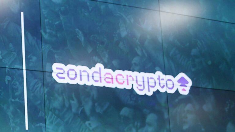 Logo Zondacrypto na prezentacji