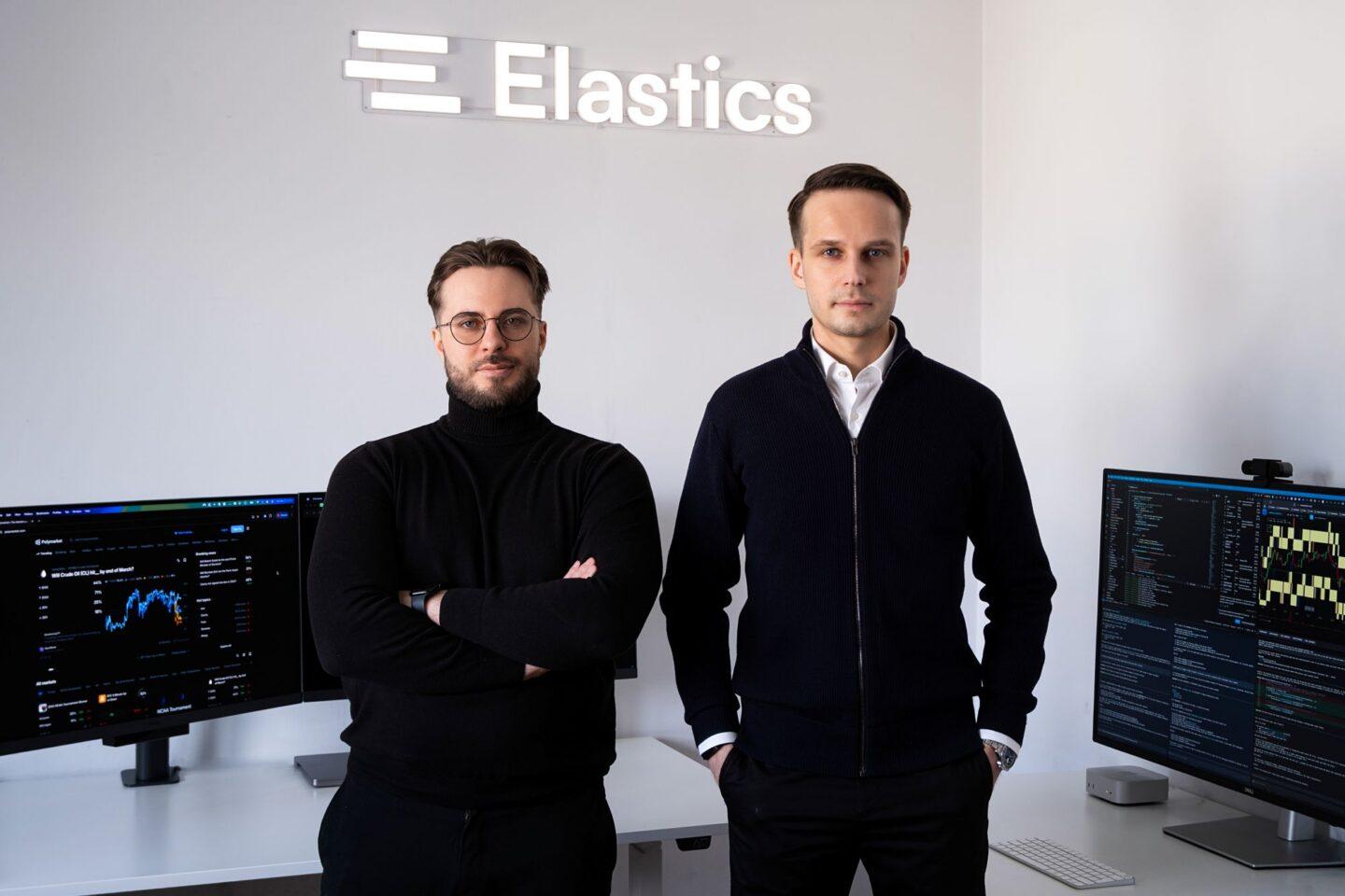 Mateusz Brodowicz (z lewej) i Szymon Pawica stworzyli Elastics jako przyszłość tradingu. Firma chce podbić serca osób grających na Polymarket czy Kalshi
