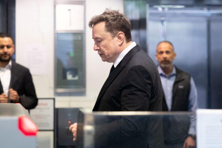 Elon Musk w sądzie w Oakland
