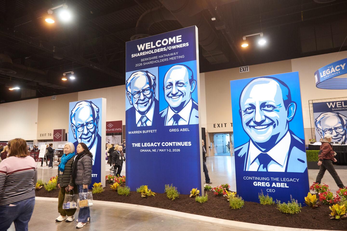 Wejście na halę, na której odbywało się spotkanie akcjonariuszy Berkshire Hathaway.