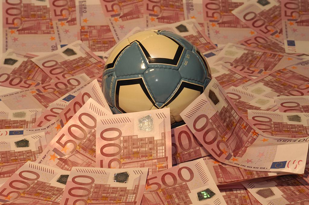 Pieniądze i piłka nożna