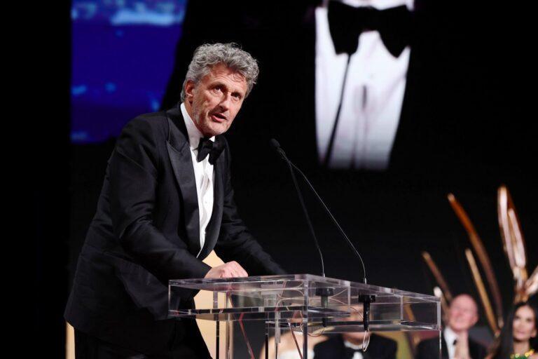 Paweł Pawlikowski odbiera nagrodę w Cannes