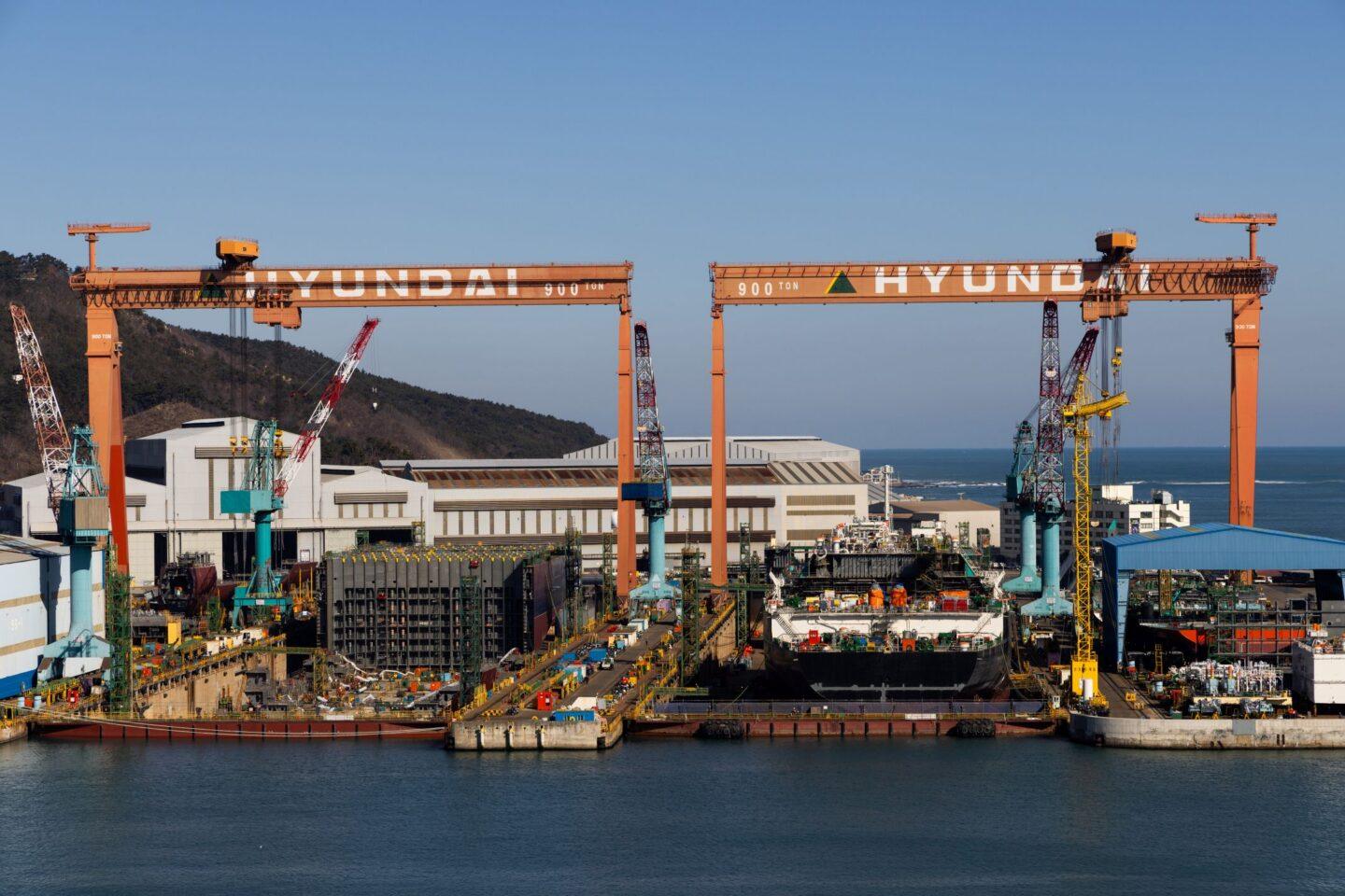 Stocznia koncernu Hyundai w Ulsan