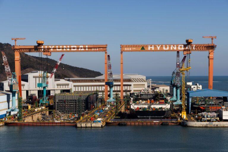 Stocznia koncernu Hyundai w Ulsan