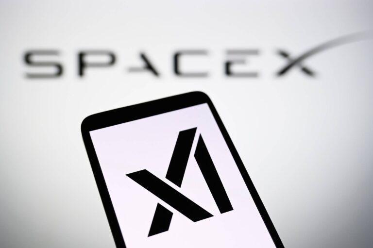 Logo xAI i SpaceX