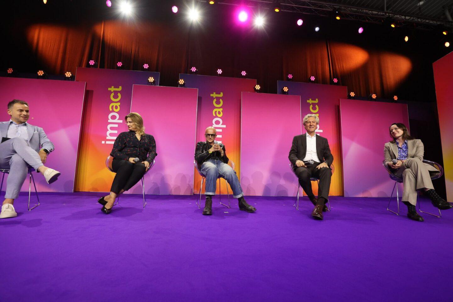 Uczestnicy panelu: Sport jako platforma kultury. Grzegorz Nawacki, Marlena Jezierska, Artur Rojek, Dariusz Mioduski, Małgorzata Kozieł-Pańczyk.